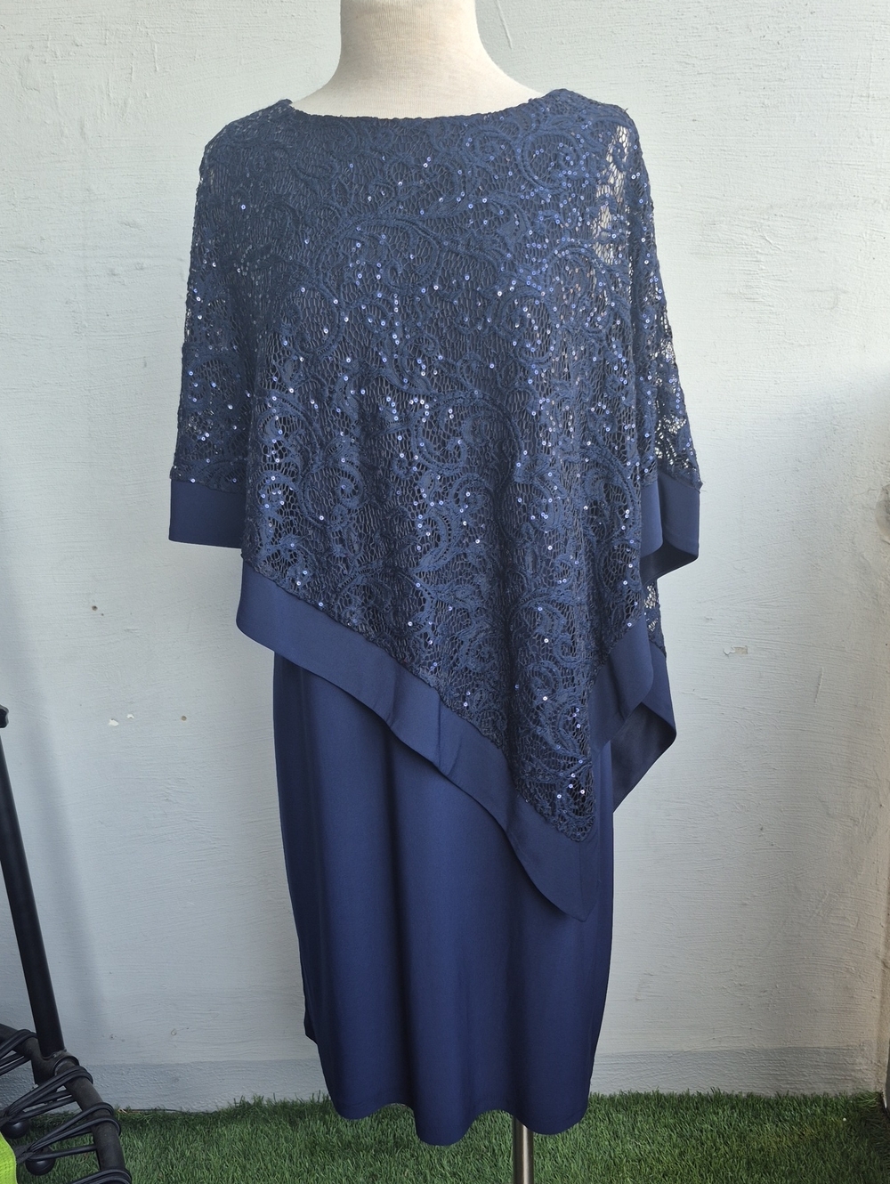 LAURA- NAVY BLUE SEQUINED MIDI DRESS - Picture 5 of 8